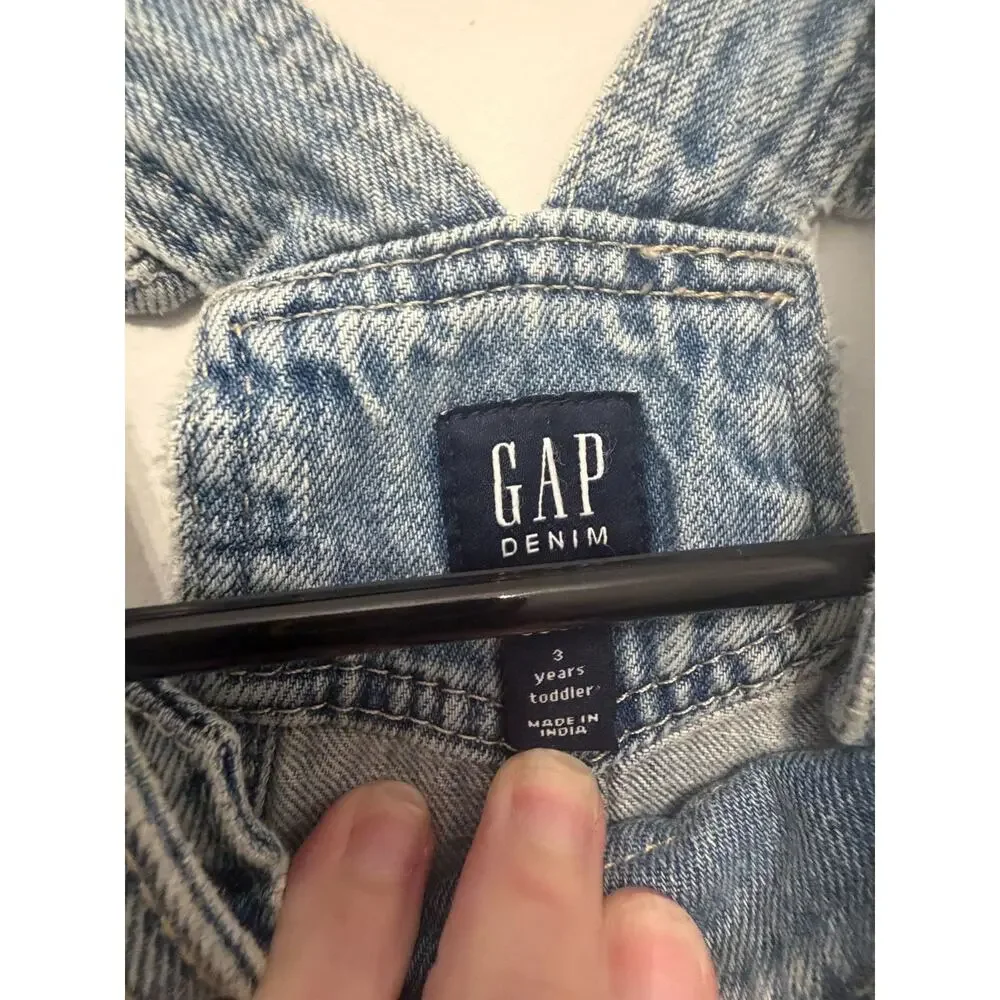 Gap Kids Denim Overall Shorts Toddler Girls Size 3 Years With Heart Detail